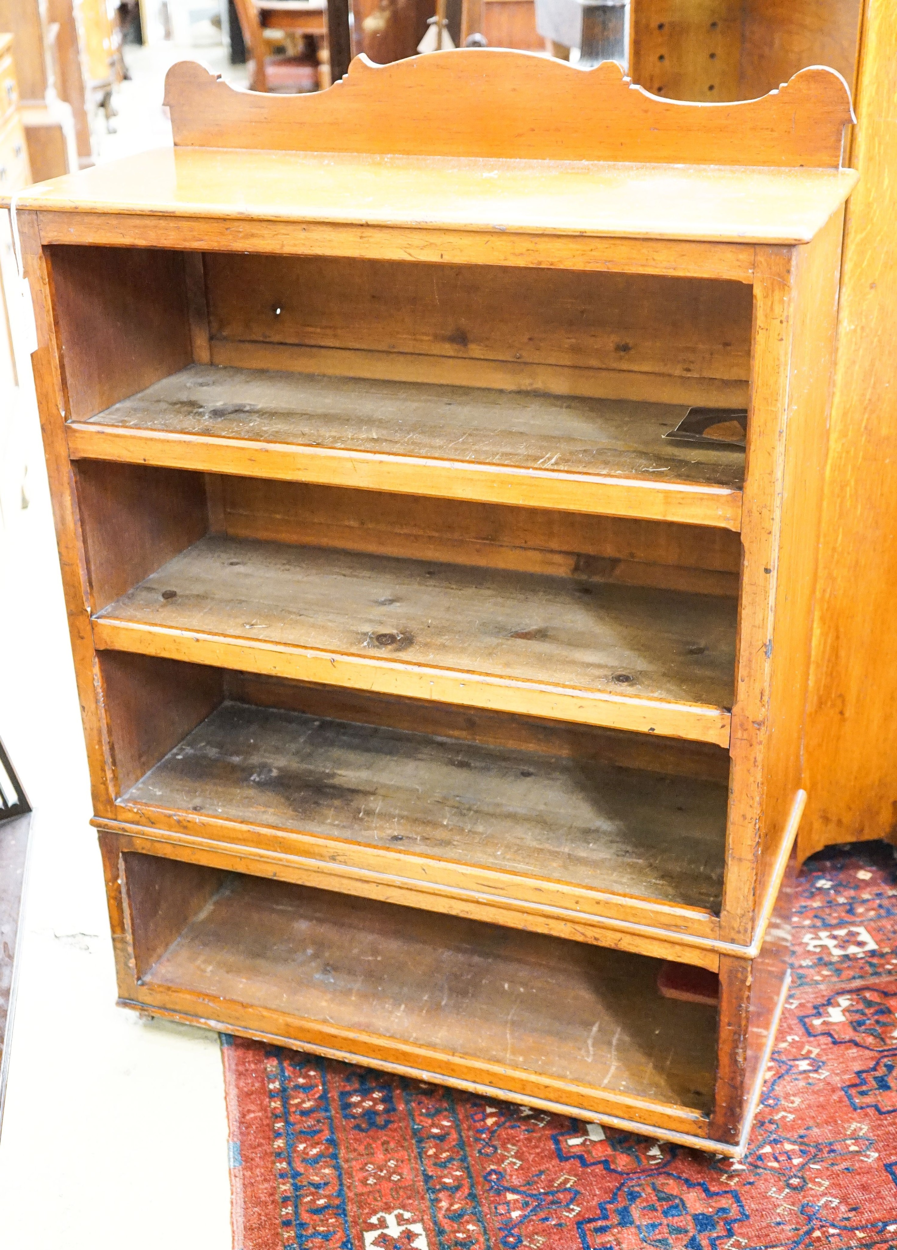 A Victorian mahogany open bookcase, length 77cm, depth 32cm, height 110cm